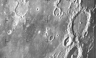 Primera imagen de la luna captada desde una nave estadounidense