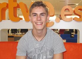 "Nuño siente que está traicionando al Comisario, pero por otro lado no puede evitar lo que siente por Irene" "Nuño siente que está traicionando al Comisario, pero por otro lado no puede evitar lo que siente por Irene"