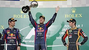Vettel vence en Japón y acaricia el título; Fernando Alonso acaba 4º