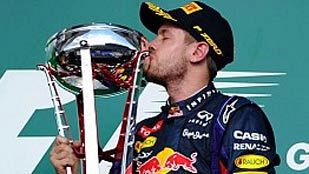 Vettel bate otro récord con su octava victoria seguida y Alonso asegura el subcampeonato Vettel bate otro récord con su octava victoria seguida y Alonso asegura el subcampeonato