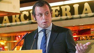 El juez Ruz pide los contratos de Neymar antes de admitir la querella El juez Ruz pide los contratos de Neymar antes de admitir la querella