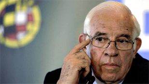 El fútbol español, "de luto" por el fallecimiento de Luis Aragonés El fútbol español, "de luto" por el fallecimiento de Luis Aragonés