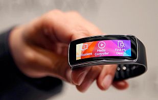 Galaxy Fit, Samsung se apunta a las pulseras inteligentes