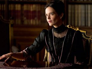 J.A.Bayona se sube con éxito a la ola de la ficción televisiva con 'Penny Dreadful' J.A.Bayona se sube con éxito a la ola de la ficción televisiva con 'Penny Dreadful'