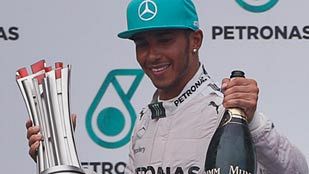 Hamilton domina y Alonso acaba cuarto