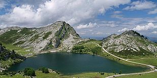 Los lagos de Covadonga, en el parque nacional de los Picos de Europa.