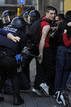 LOS MOSSOS HAN CARGADO CONTRA UN GRUPO DE MANIFESTANTES