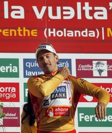 Como ya hizo en el Tour, Cancellara ha sido el primero en enfundarse el jersey de l&iacute;der en la Vuelta.