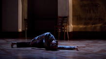 1-performer hannes langolf photographer fiona-cullen floor