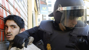 Ver v&iacute;deo  '10 detenidos, tres de ellos menores, en una nueva jornada de protestas en Valencia'