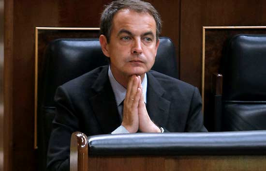Zapatero anuncia un nuevo plan de 11.000 millones contra el paro