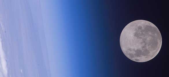 Vista desde el espacio del horizonte de la Tierra y la Luna