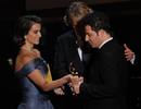 Pen&eacute;lope Cruz y Owen Wilson en la gala de los Oscars 2012