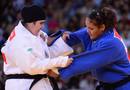 La judoka Wojdan Shaherkani ha hecho historia al convertirse en la primera mujer de Arabia Saud&iacute; en participar en unos Juegos Ol&iacute;mpicos. En su debut, vestida de blanco, ha perdido ante la puertorique&ntilde;a Melissa Mojica. en la categor&iacute;a de m&aacute;s de 78 kil