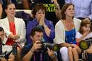 La madre de Michael Phelps, Debbie, contiene la respiraci&oacute;n en el gran d&iacute;a de su hijo: el que dec&iacute;a definitivamente adi&oacute;s a la nataci&oacute;n de alta competici&oacute;n.