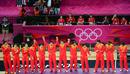 La selecci&oacute;n espa&ntilde;ola de baloncesto en el podio tras recibir la medalla de plata en los Juegos Ol&iacute;mpicos de Londres 2012.
