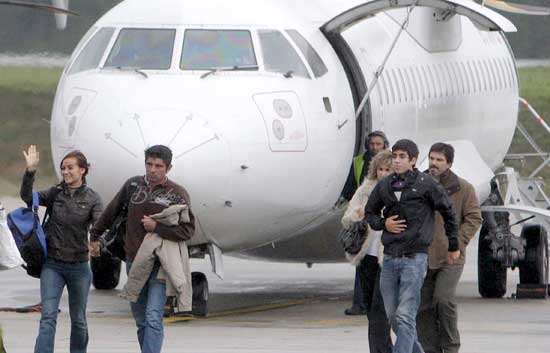 Los 16 marineros espa&ntilde;oles del Alakrana ya est&aacute;n en casa, tras 47 d&iacute;as de pesadilla.