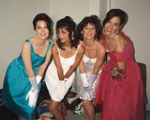 La fotografía original de 'Les Horrible Cernettes' antes de retocarla para subirla a la web La fotografía original de 'Les Horrible Cernettes' antes de retocarla para subirla a la web