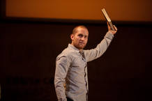 2-performer hannes langolf photographer fiona-cullen
