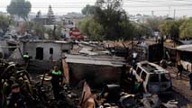 Ir al Video&nbsp;20 muertos por la explosi&oacute;n de un cami&oacute;n cisterna en M&eacute;xico