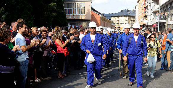 200 MINEROS INICIAN LA SEGUNDA MARCHA DE LA HISTORIA