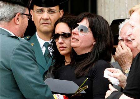 Ver v&iacute;deo  '2008 - Emotivo funeral por el guardia civil asesinado por ETA'