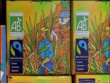 El Comercio Justo parece ofrecer una alternativa comercial equitativa entre productor y consumidor El Comercio Justo parece ofrecer una alternativa comercial equitativa entre productor y consumidor