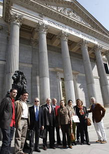 Los cient&iacute;ficos se unen contra los recortes en investigaci&oacute;n