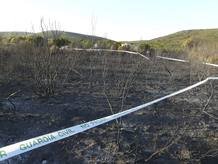 Los bomberos contin&uacute;an trabajando