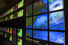 Con 128 pantallas, visualizar la informaci&oacute;n del NEX es una experiencia de pel&iacute;cula.