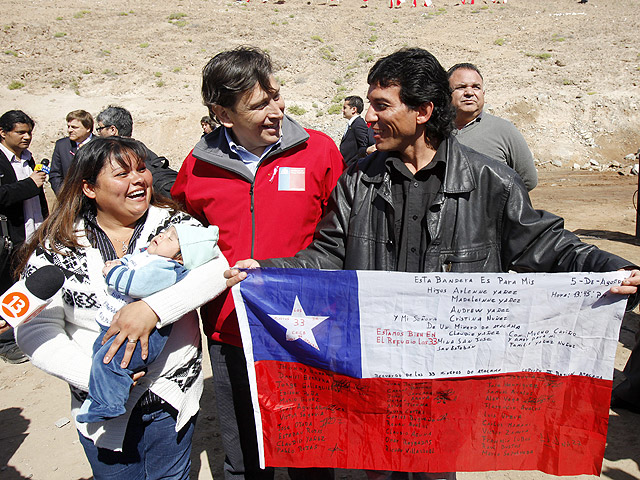 Se cumple un a&ntilde;o del recate en Chile de los mineros de Atacama