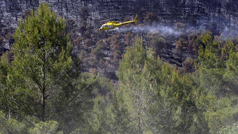 El incendio de Valencia arrasa 1.350 hect&aacute;reas
