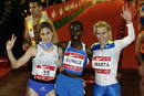De izquierda a derecha posan en la carrera San Silvestre Vallecana, la espa&ntilde;ola Diana Mart&iacute;n, segunda en la competencia; la keniata, Eunice Jepkorir, tercer puesto y la espa&ntilde;ola, Marta Dom&iacute;nguez, la ganadora.