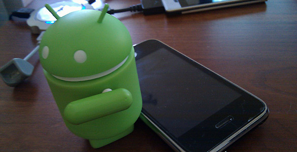 Los tel&eacute;fonos Android y el iPhone son los m&aacute;s expuestos al 'malware' de los piratas inform&aacute;ticos