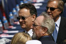 El actor estadounidense Tom Hanks y el director Steven Spielberg, han estado presentes en la ceremonia del 65 aniversario del desembarco de Normand&iacute;a en el cementerio de guerra de Colleville-sur-Mer.