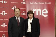 El director de Radio Nacional de Espa&ntilde;a, Benigno Moreno, y la directora de Radio Exterior de Espa&ntilde;a, Josefina Bene&iacute;tez.