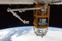 Los contenidos del m&oacute;dulo no presurizado a la vista desde el exterior de la nave