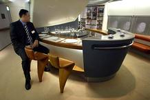 El avi&oacute;n est&aacute; dise&ntilde;ado adem&aacute;s para ofrecer una sensaci&oacute;n de confort mayor de la habitual teniendo en cuenta que su utilizaci&oacute;n habitual ser&aacute; en vuelos largos.