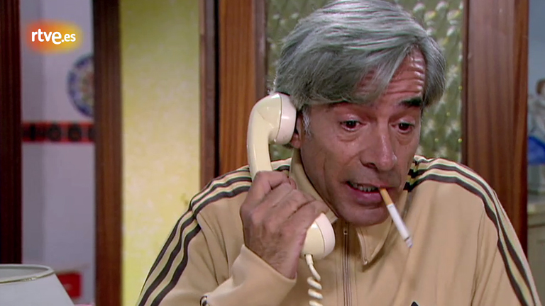 Cu&eacute;ntame c&oacute;mo pas&oacute; - El abejaruco sale de su nido con los cuatro huevos (Cap. 238)