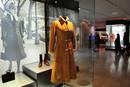 Abrigo de Audrey Hepburn en la exposici&oacute;n Audrey in Rome