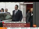 Ir al Video&nbsp;Abucheos y aplausos a la salida del Congreso de Zapatero y Rajoy
