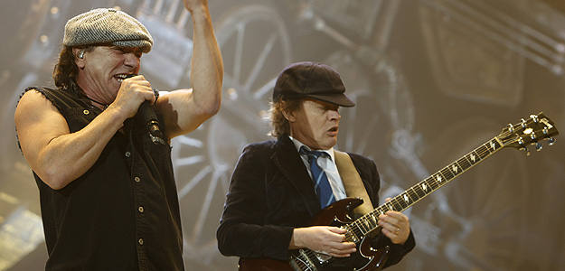 AC/DC est&aacute; de gira