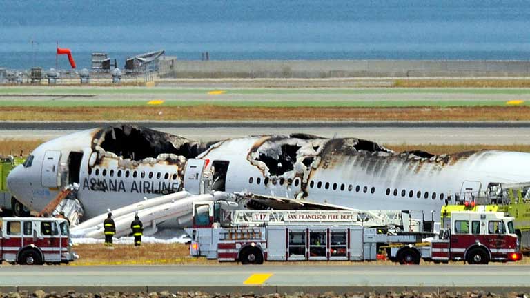 Dos muertos y numerosos heridos en el accidente del Boeing 777 en San Francisco