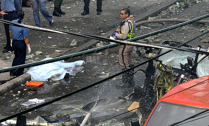 Un Helicóptero Se Estrella Contra Un Centro Comercial En Panamá - RTVE.es