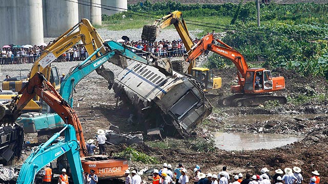 Al menos 35 heridos en un accidente de tren en China