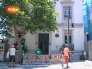 Ir al Video&nbsp;Activistas espa&ntilde;oles de La Flotilla ocupan la Embajada de Espa&ntilde;a en Atenas