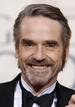 El actor brit&aacute;nico Jeremy Irons posa para la prensa a su llegada
