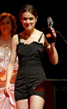 La actriz Adriana Ugarte recoge el premio actriz protagonista por 'La Se&ntilde;ora'