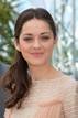 La actriz francesa Marion Cotillard posa para los fot&oacute;grafos en la presentaci&oacute;n de la pel&iacute;cula 