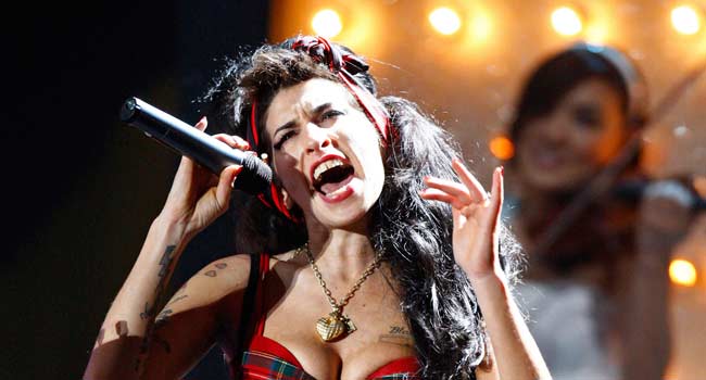 Actuaci&oacute;n de Amy Winehouse